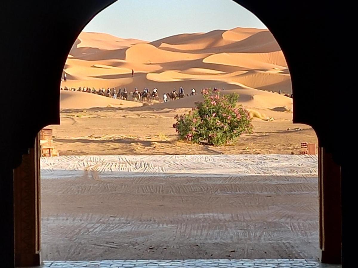 Hotel Etoile Des Dunes Merzouga Exteriör bild