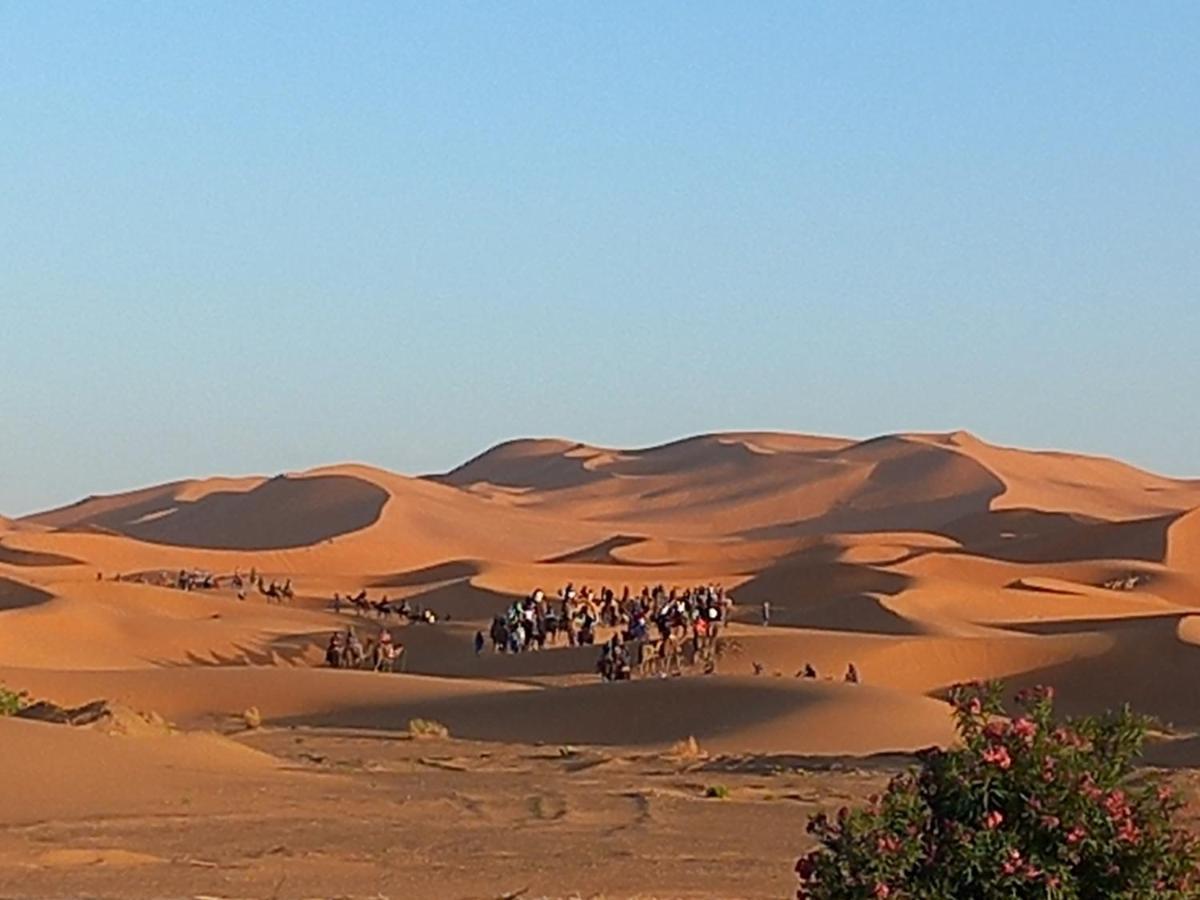 Hotel Etoile Des Dunes Merzouga Exteriör bild