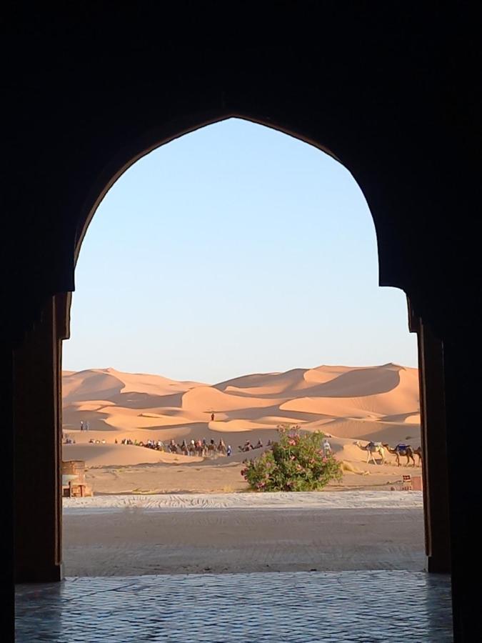 Hotel Etoile Des Dunes Merzouga Exteriör bild